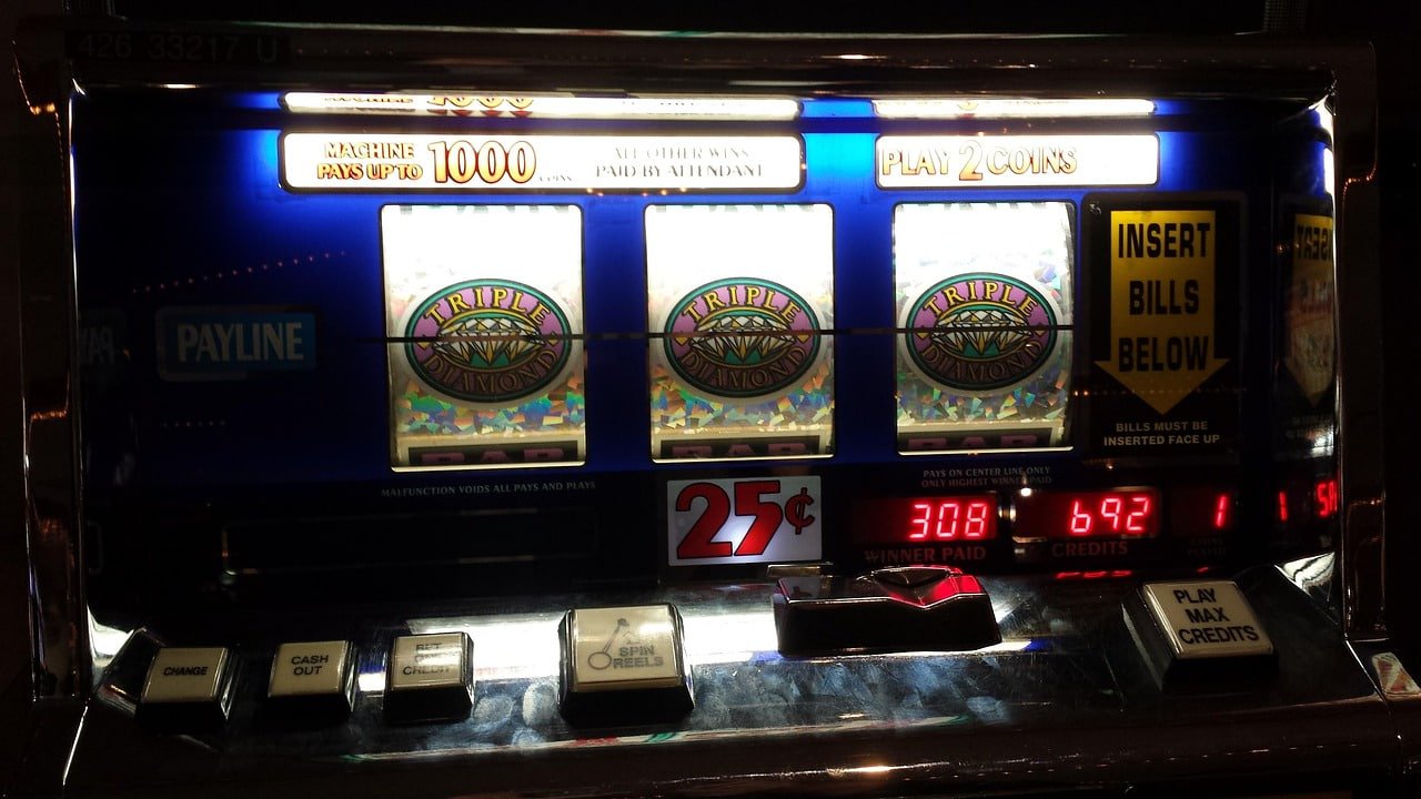 Màn hình tổng quan nền tảng azbet88 hiển thị danh mục casino và thể thao